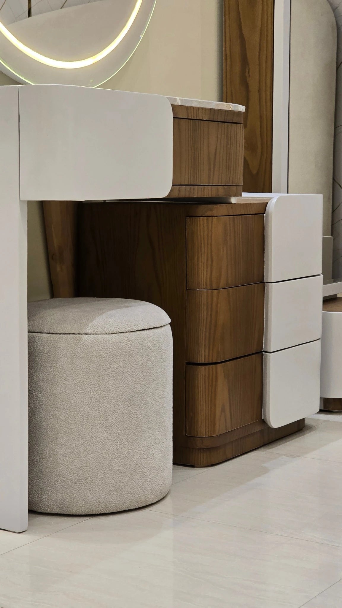 Tivon Bedroom Set-D3