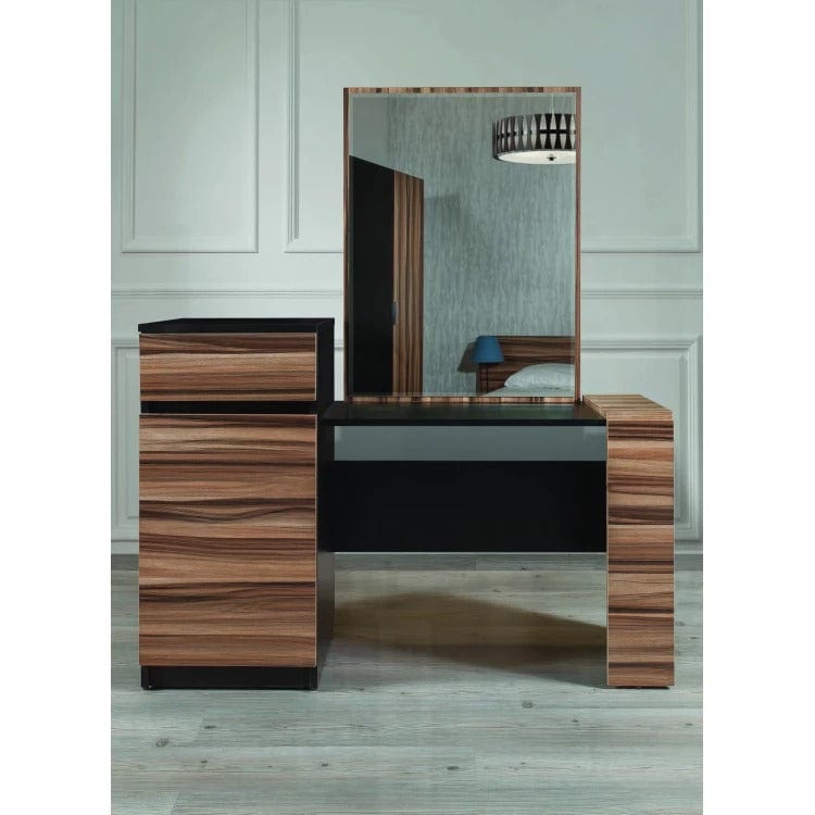 Darno Bedroom