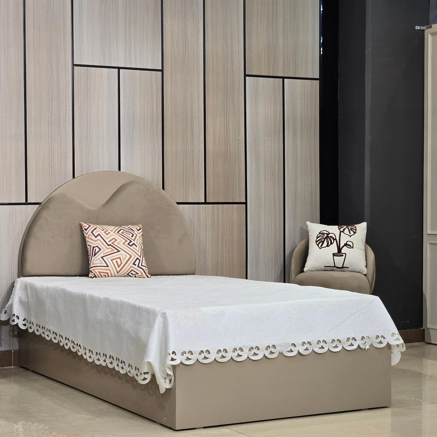 Rovin Bedroom Set-D22