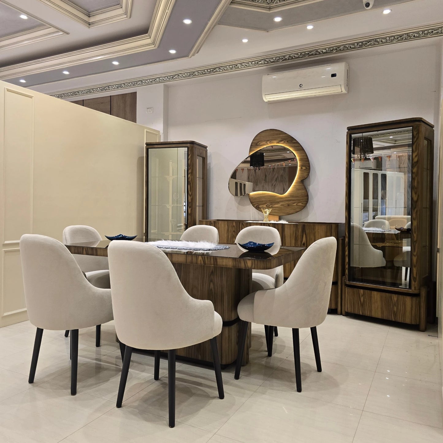 غرفة طعام كورين-D11
