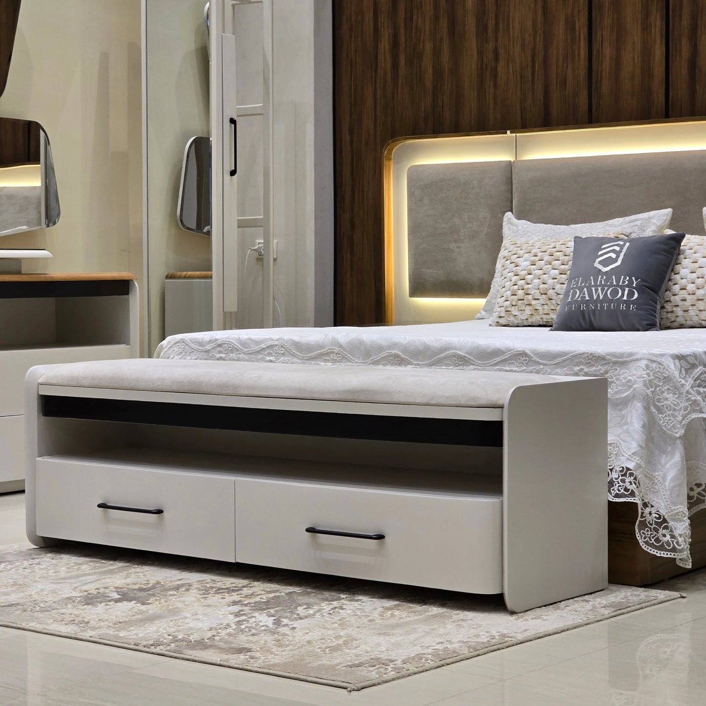 Belor Bedroom Set-D13