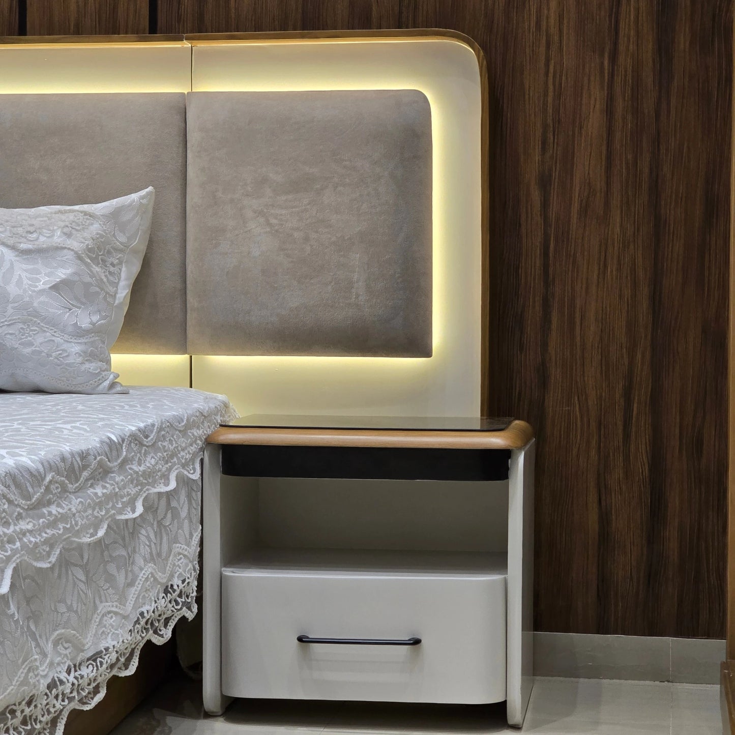 Belor Bedroom Set-D13