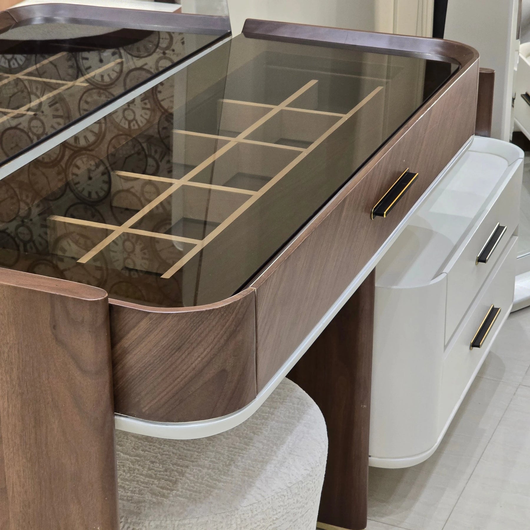 Tavin Bedroom Set-D14