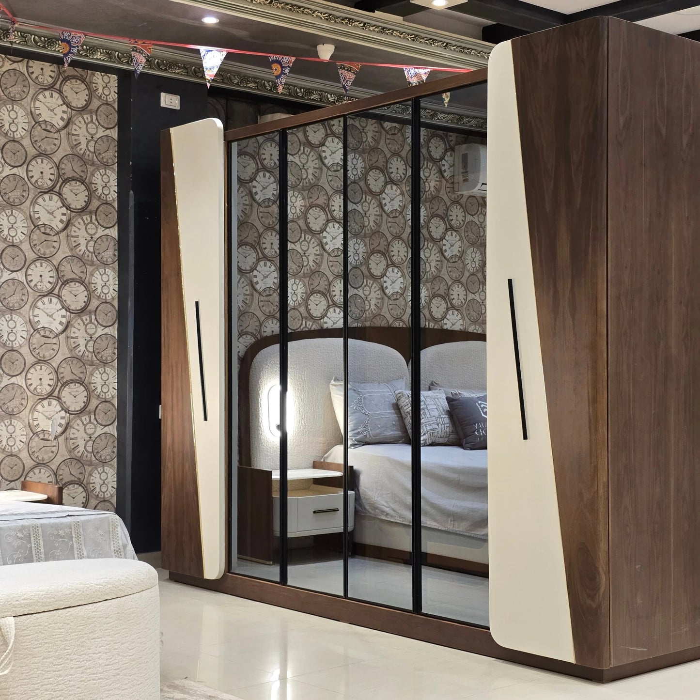 Tavin Bedroom Set-D14