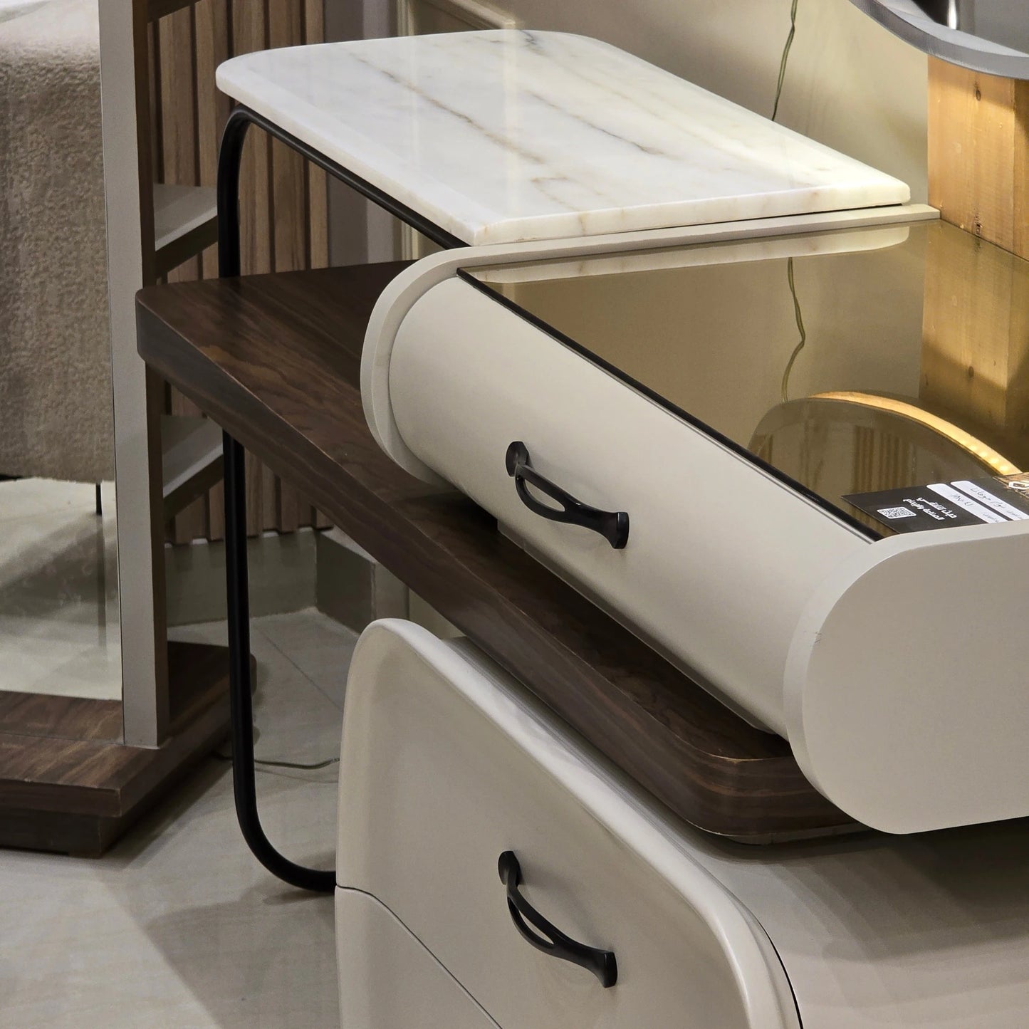 Zevon Bedroom Set-D16