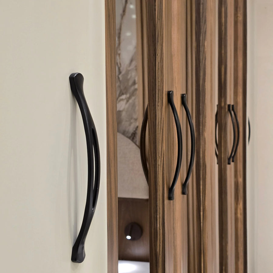 Zevon Bedroom Set-D16