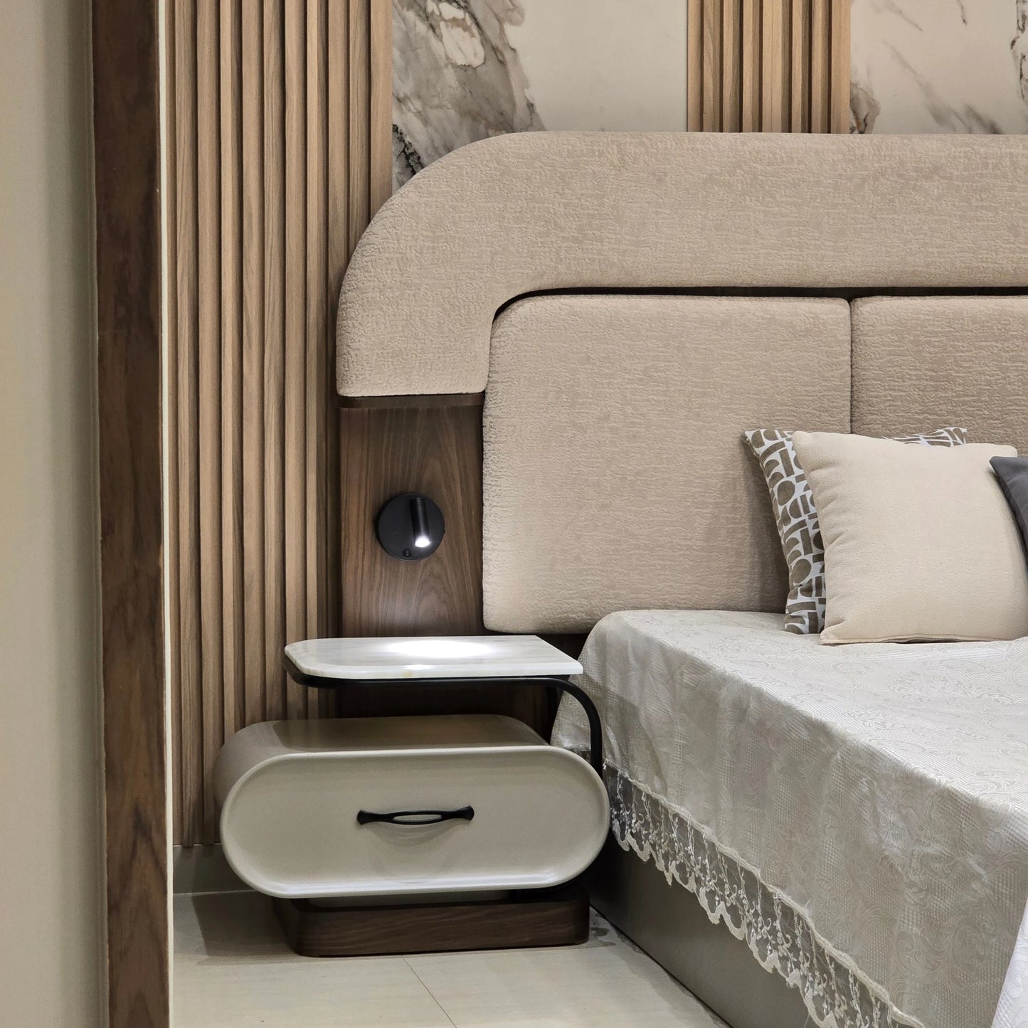 Zevon Bedroom Set-D16