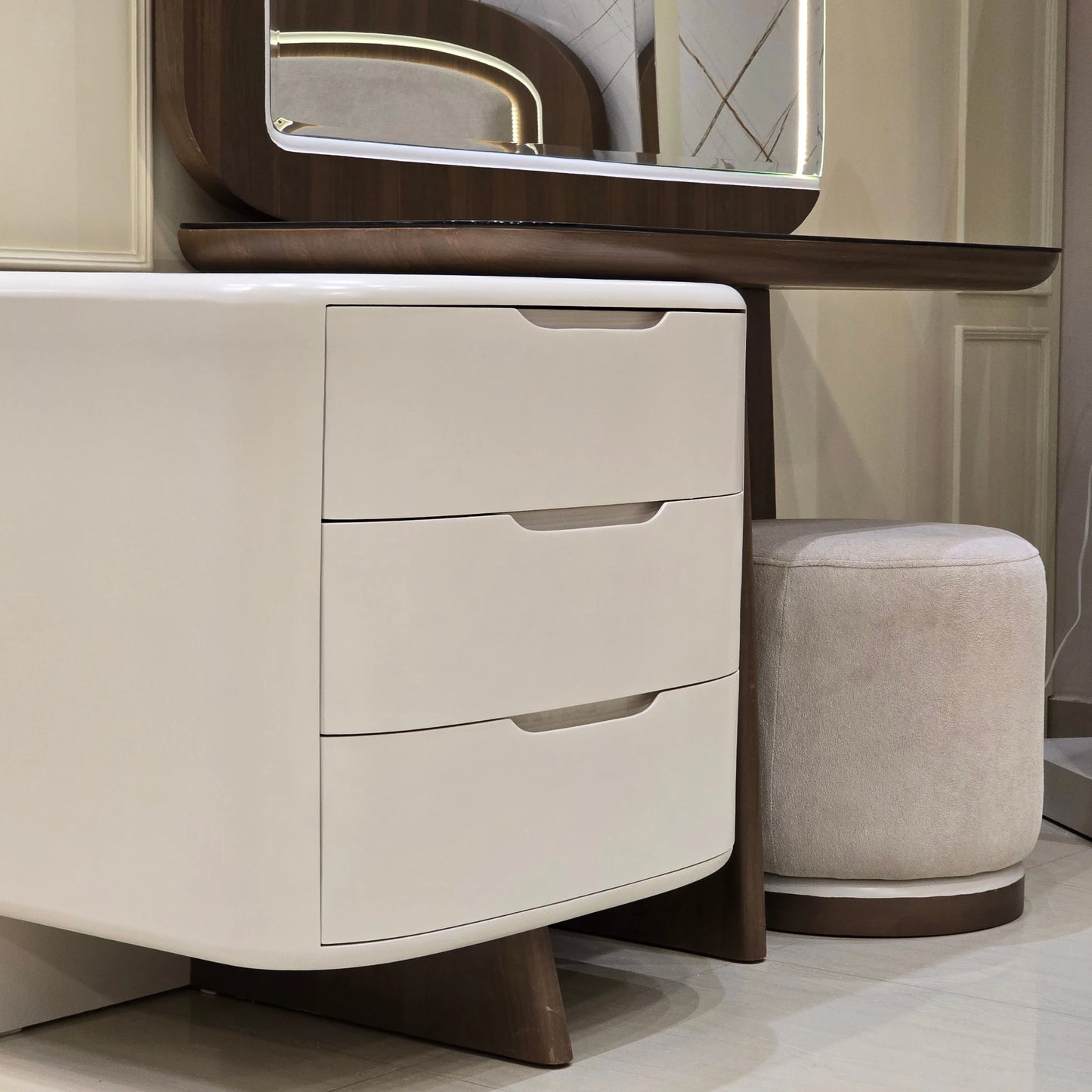 Myron Bedroom Set-D17
