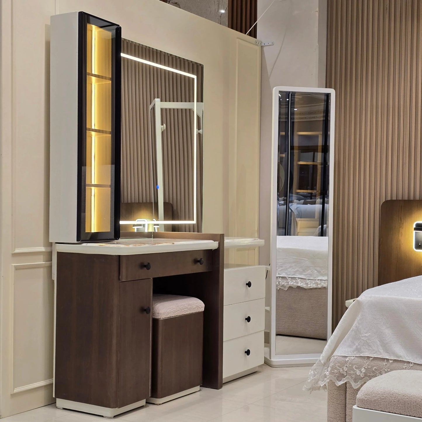 Liora Bedroom Set-D18