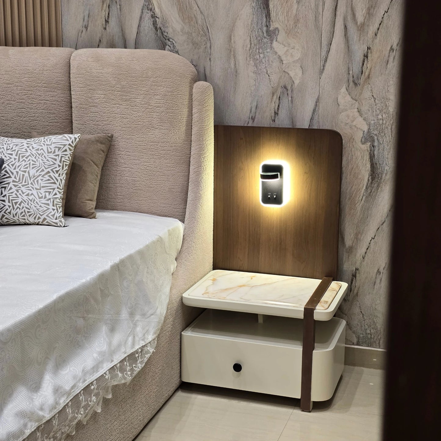 Liora Bedroom Set-D18