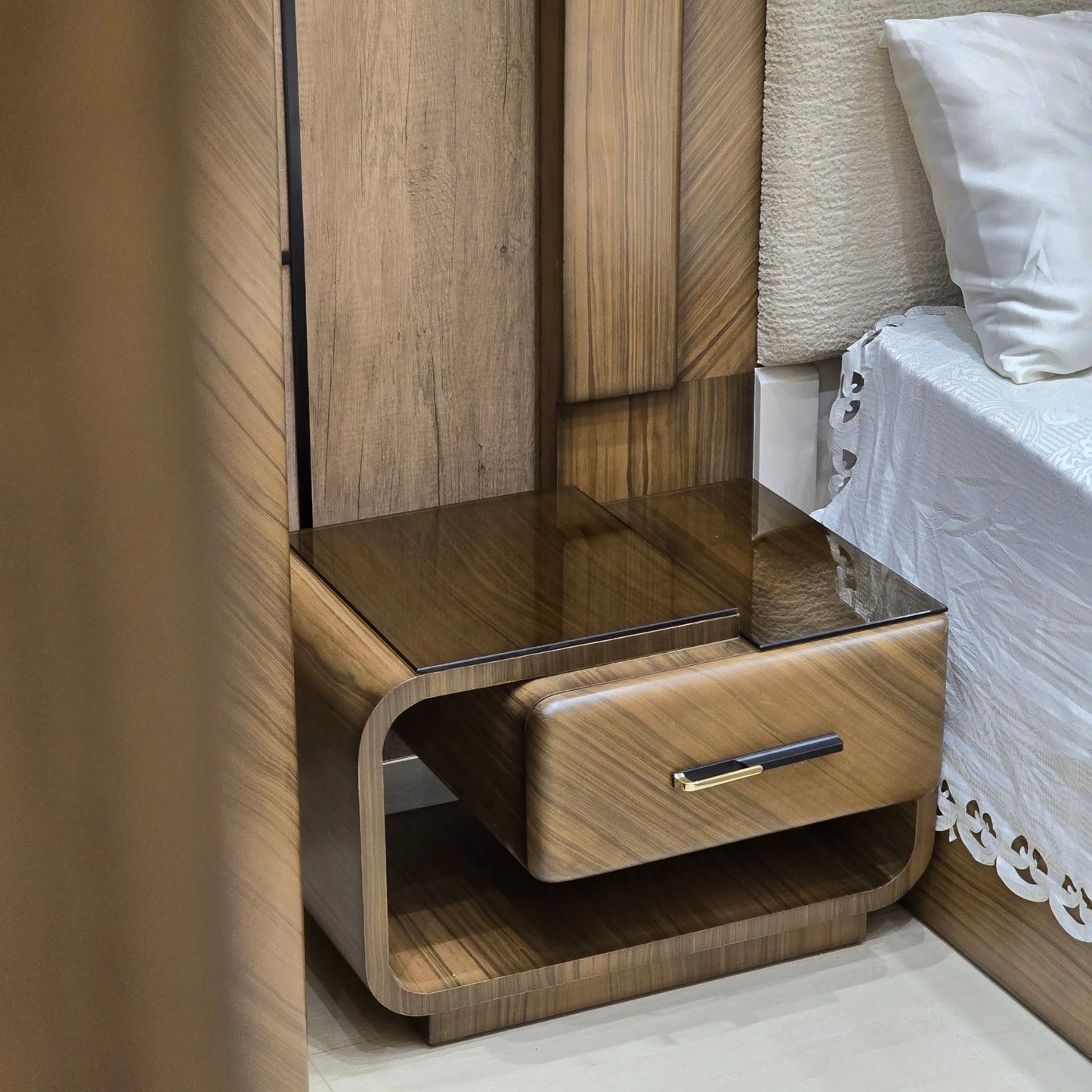 Vexa Bedroom Set-D9