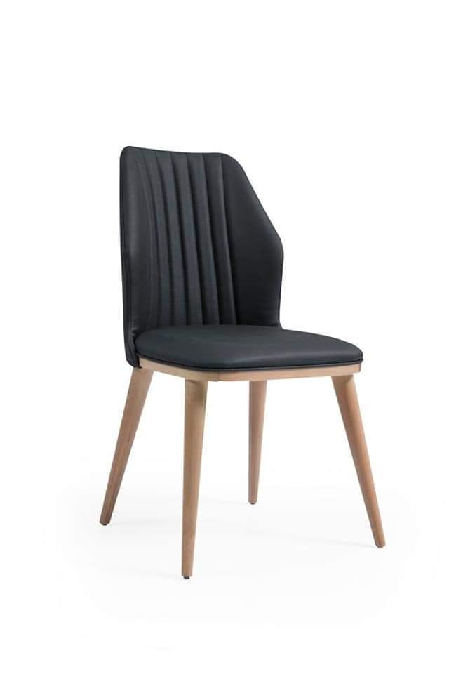 Vormaa Dining Chair