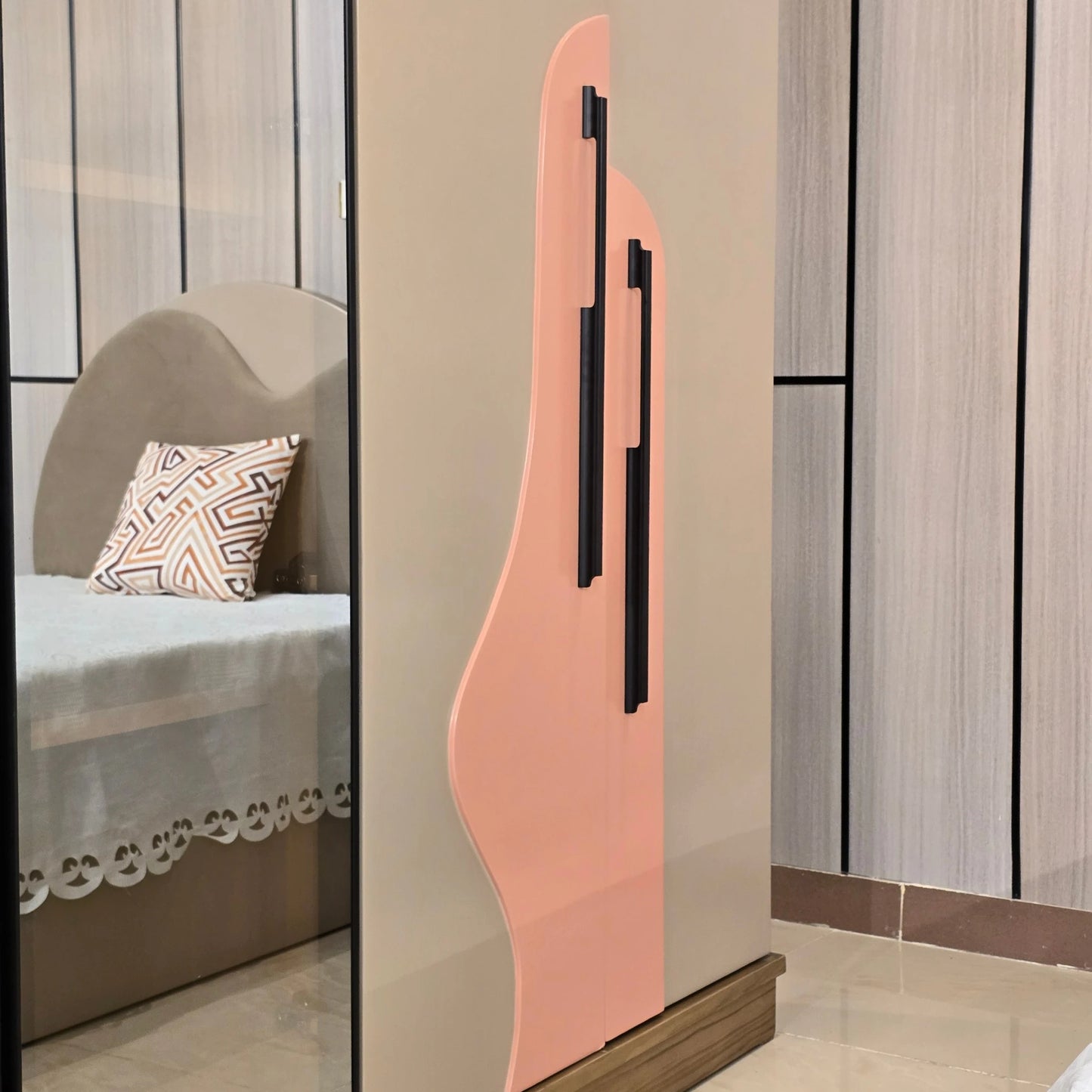 Rovin Bedroom Set-D22