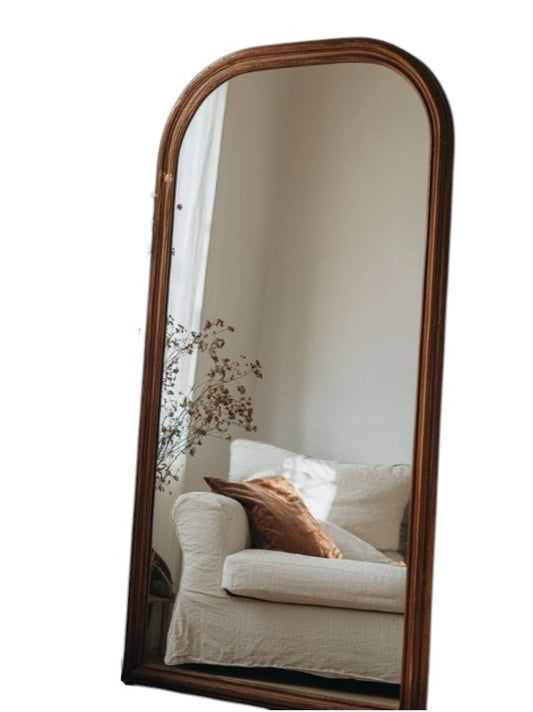 Lynvora Mirror